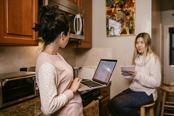 Interactive English learning tools used at Instituto de Inglés Inglés Idiomático